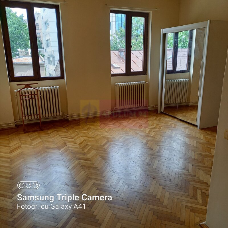 Apartament 5 camere Mitropolie